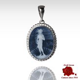 Birth of Venus blue cameo silver pendant